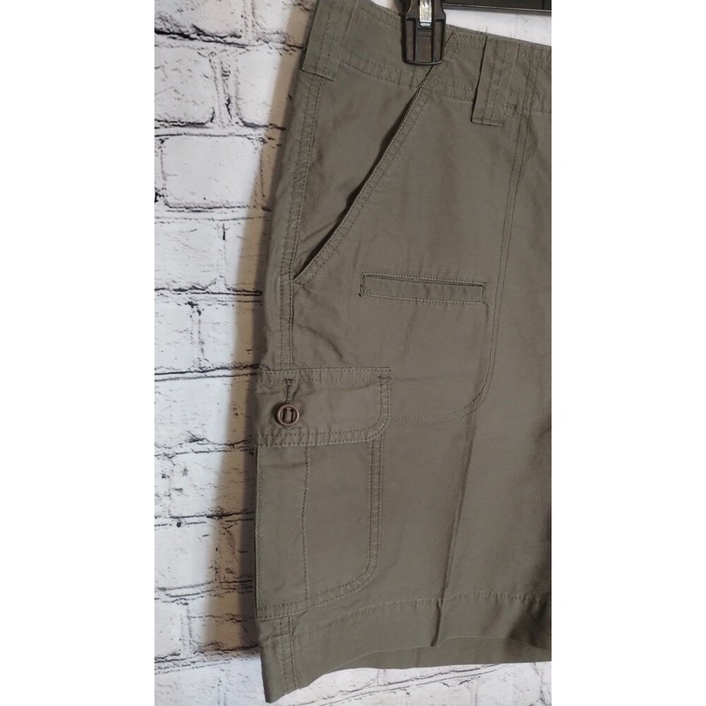 Columbia Women's Tan Cargo Shorts - Picture 2 of 9